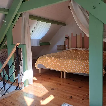 בית נופש Aux 4 Saisons Saint-Vincent-de-Salers